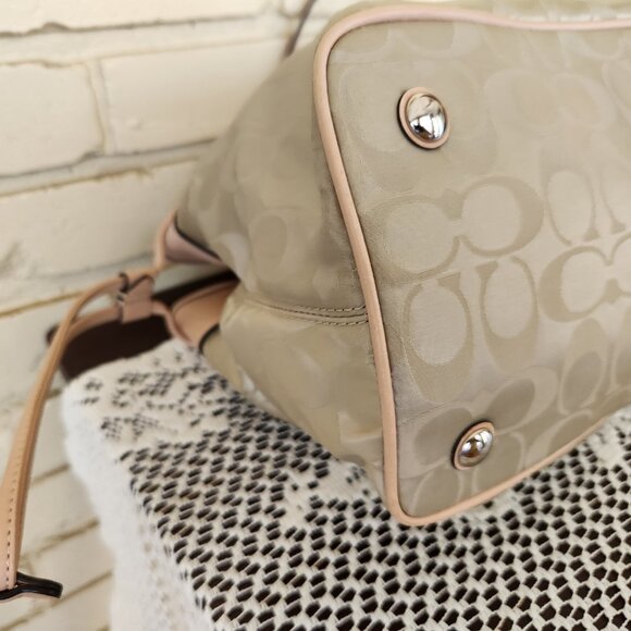 Euc Coach Signature C's Tan & Beige Satchel Purse Large - Picture 9 of 14